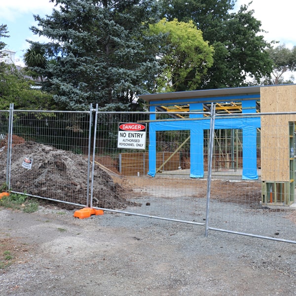 do you deliver and set up temporary fencing and what's the cost for these services in Orient NY